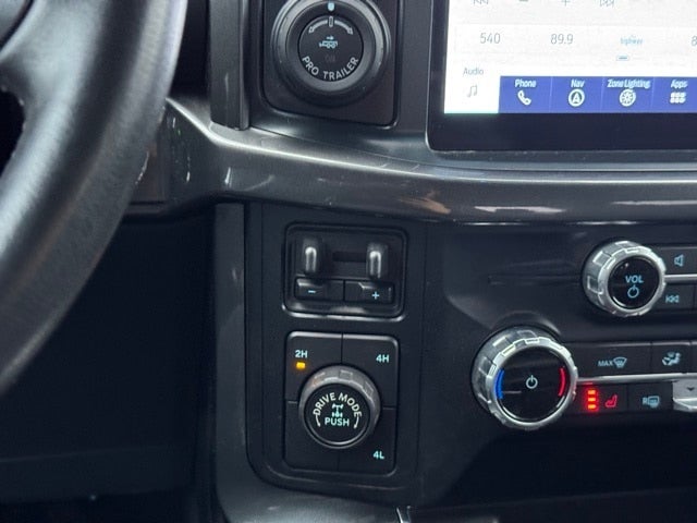 2023 Ford F-150 XLT w/ Twin Panel Moonroof + Max Tow / 157" Wheelbase