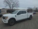2023 Ford F-150 XLT w/ Twin Panel Moonroof + Max Tow / 157" Wheelbase