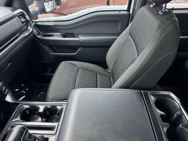 2023 Ford F-150 XLT w/ Twin Panel Moonroof + Max Tow / 157" Wheelbase