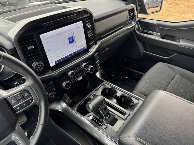 2023 Ford F-150 XLT w/ Twin Panel Moonroof + Trailer Tow Package