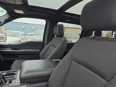 2023 Ford F-150 XLT w/ Twin Panel Moonroof + Trailer Tow Package