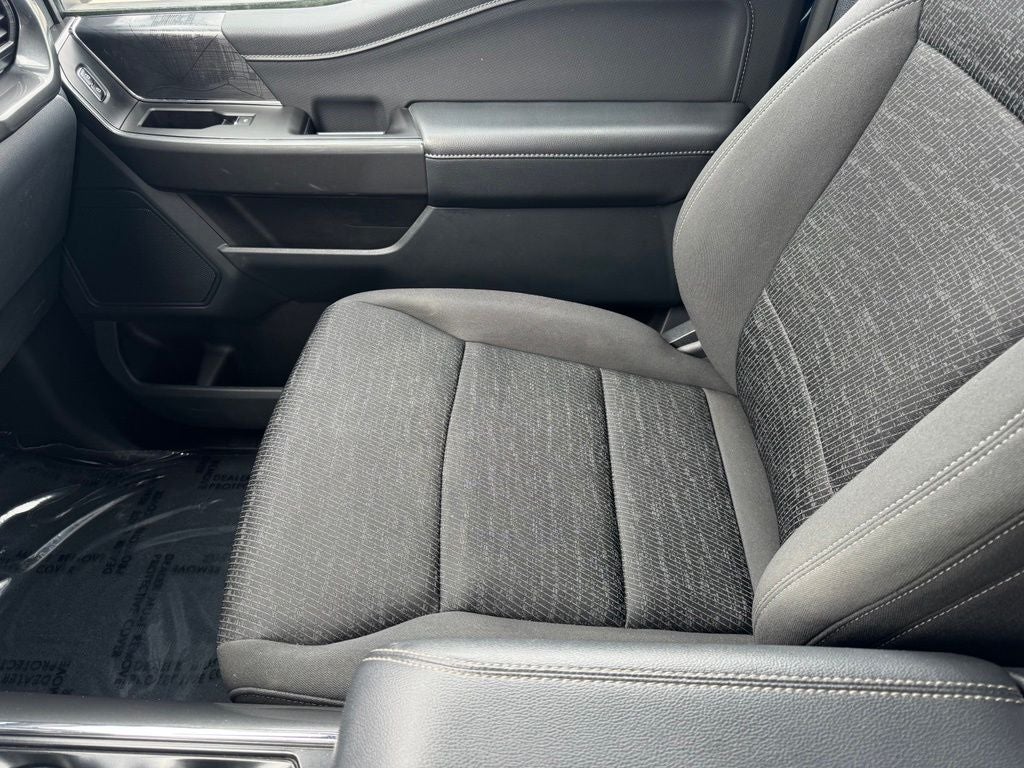 2023 Ford F-150 XLT w/ 6.5' Box