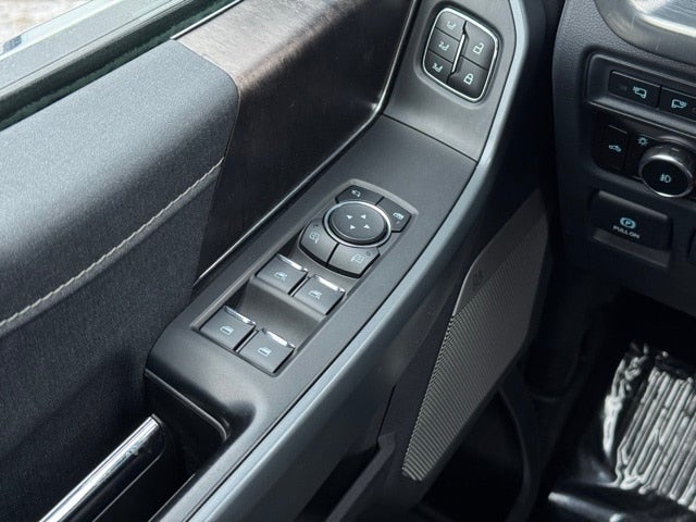 2023 Ford F-150 Lariat w/ Twin Panel Moonroof + 360 Camera