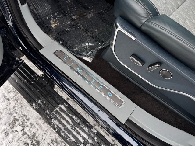 2022 Ford F-150 Limited w/ Twin Panel Moonroof + 360 Camera