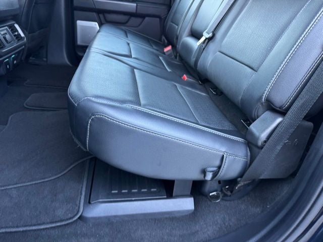 2024 Ford F-150 Lariat w/ Heated Steering Wheel + Head Up Display