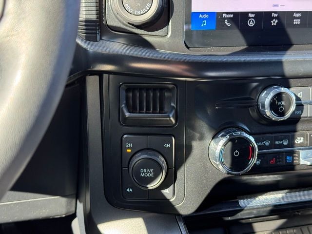 2024 Ford F-150 Lariat w/ Heated Steering Wheel + Head Up Display