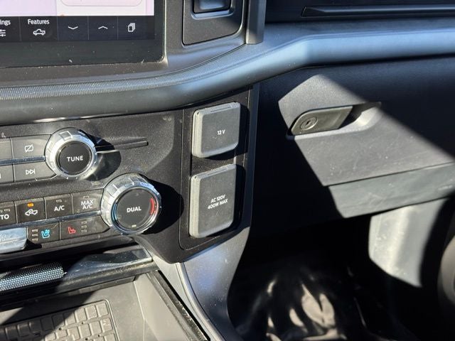 2024 Ford F-150 Lariat w/ Heated Steering Wheel + Head Up Display
