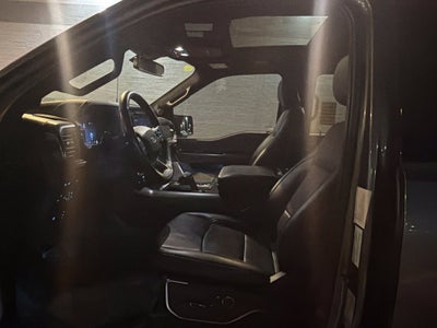 2024 Ford F-150 Lariat w/Twin Panel Roof