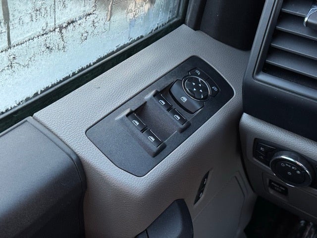 2018 Ford F-150 XL w/ 8" Touchscreen Radio + Trailer Tow Package