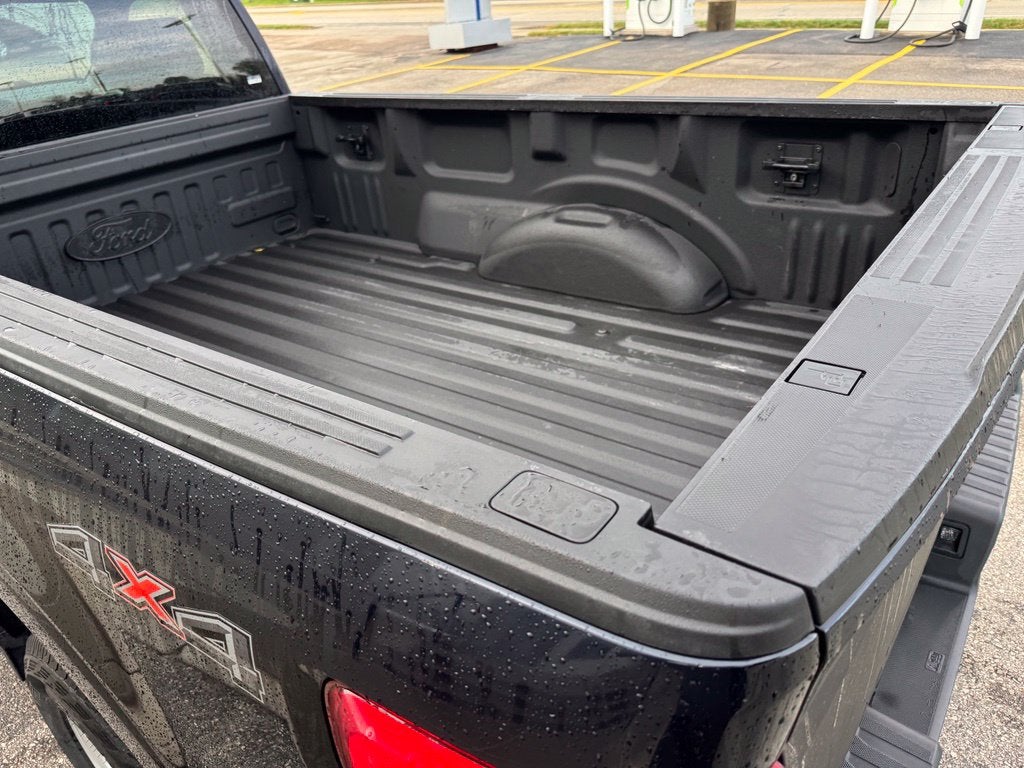 2023 Ford F-150 XLT w/8' Bed