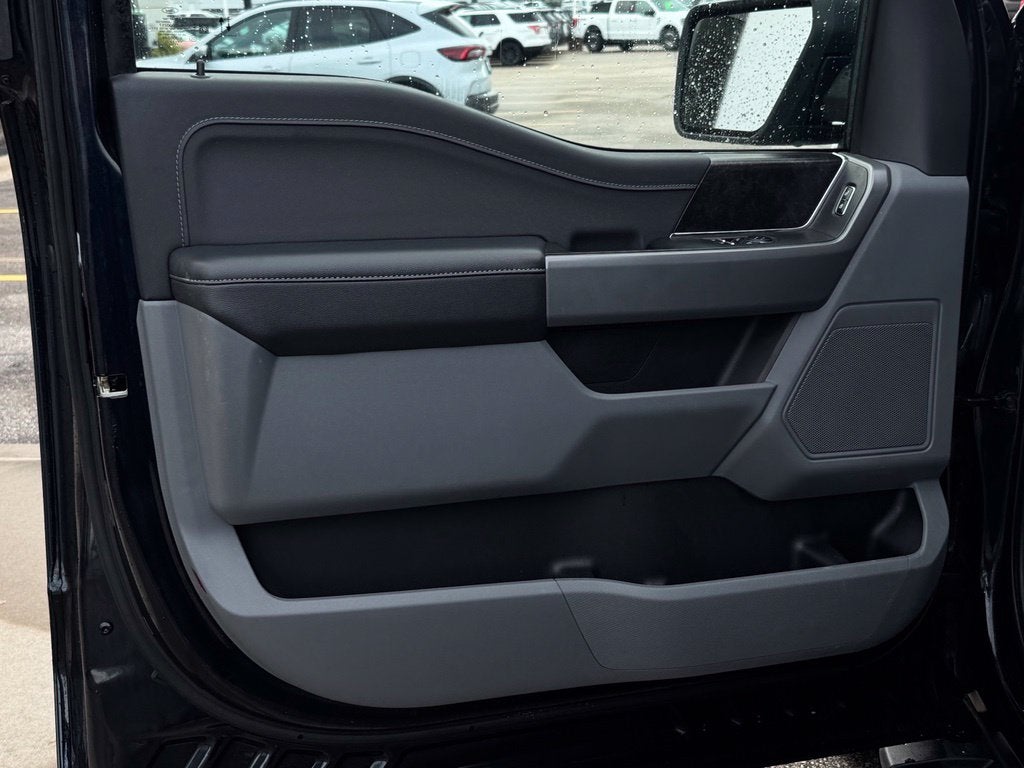 2023 Ford F-150 XLT w/8' Bed