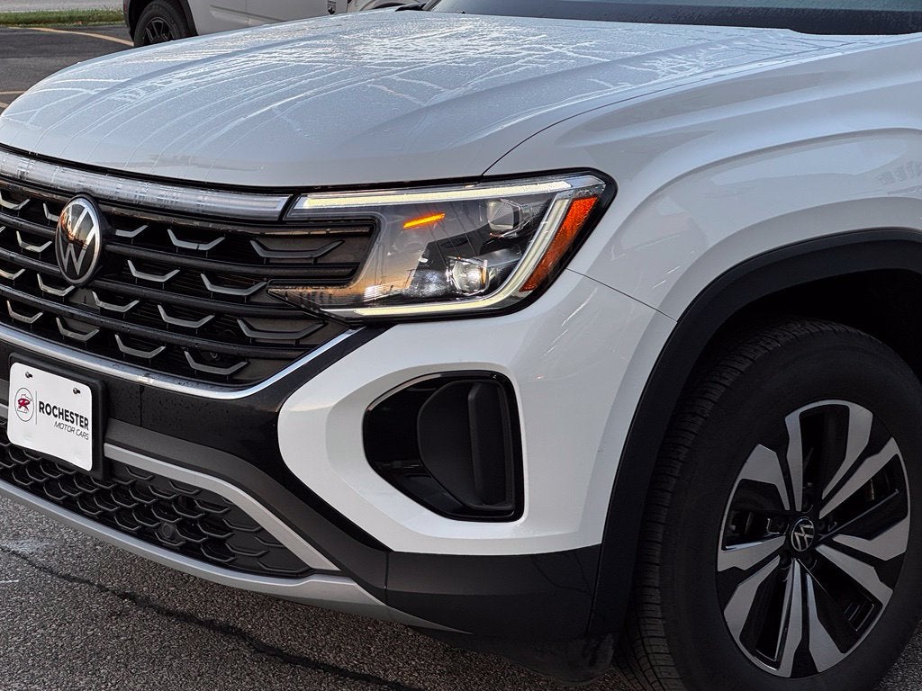 2024 Volkswagen Atlas Cross Sport 2.0T SE