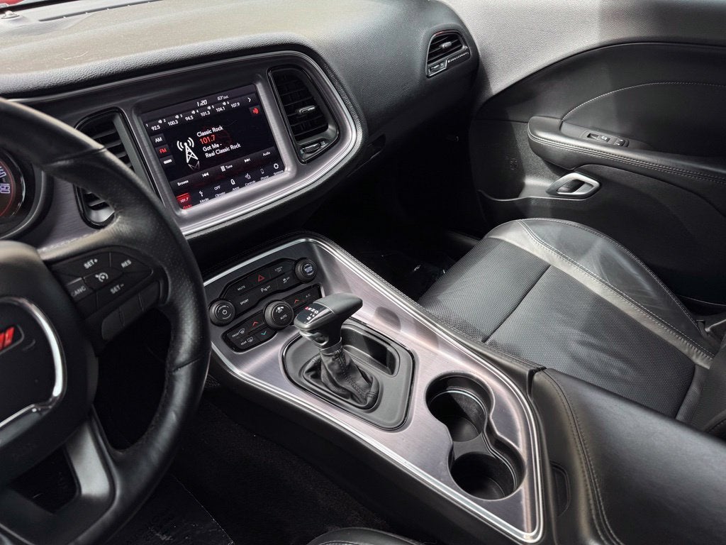 2017 Dodge Challenger SXT