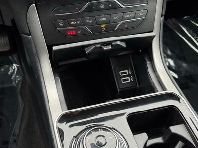 2019 Ford Edge SEL w/ Heated Steering Wheel + Power Liftgate