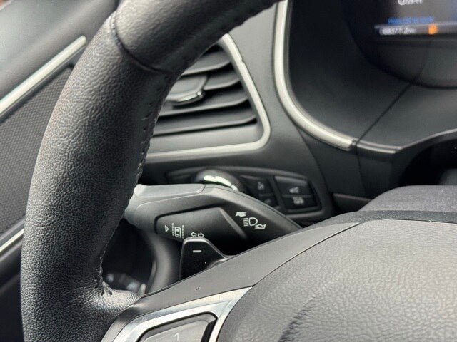 2019 Ford Edge SEL w/ Heated Steering Wheel + Power Liftgate