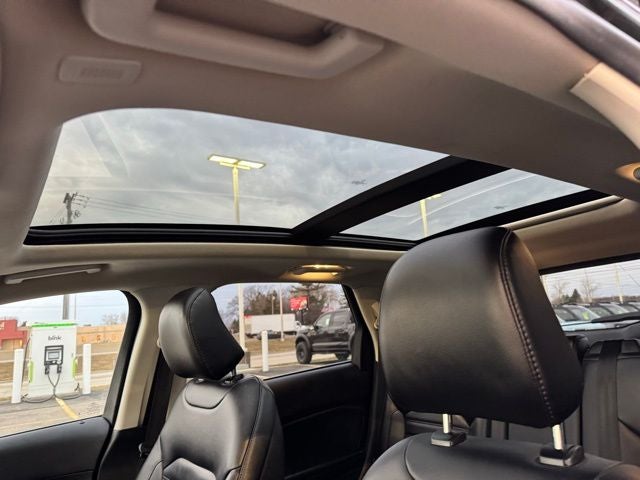 2023 Ford Edge SEL w/Heated Steering Wheel + Panoramic Vista Roof