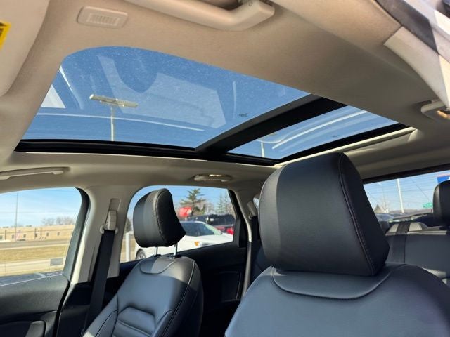 2023 Ford Edge SEL w/ Panoramic Moonroof + Heated Steering Wheel