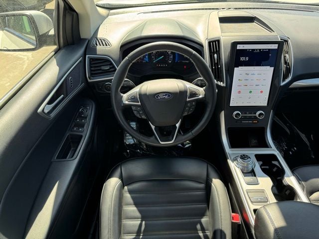 2023 Ford Edge SEL w/ Panoramic Moonroof + Heated Steering Wheel