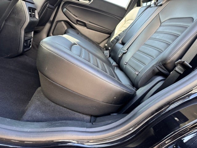 2024 Ford Edge SEL w/ Heated Steering Wheel + Trailer Tow Package