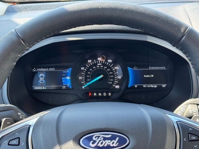 2024 Ford Edge SEL w/ Heated Steering Wheel + Trailer Tow Package