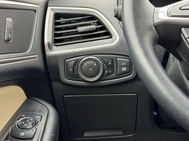 2023 Ford Edge SEL w/ Twin Panel Moonroof + Trailer Tow Package