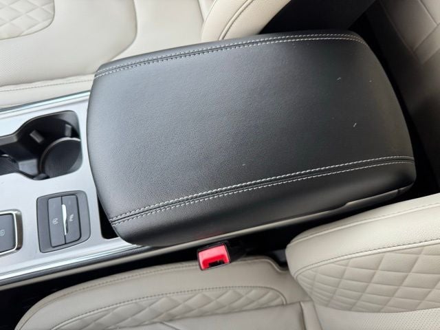 2024 Ford Edge Titanium w/ Adaptive Cruise + Heated Steering Wheel