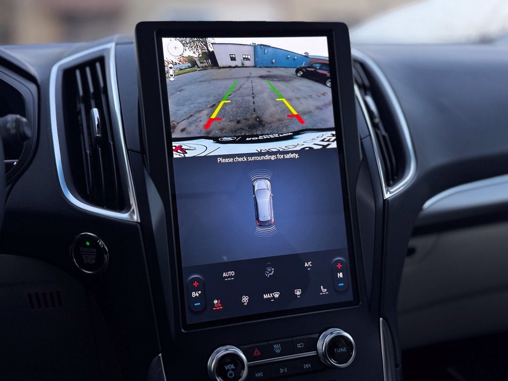 2024 Ford Edge Titanium w/Panoramic Roof