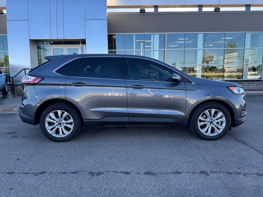 2022 Ford Edge Titanium