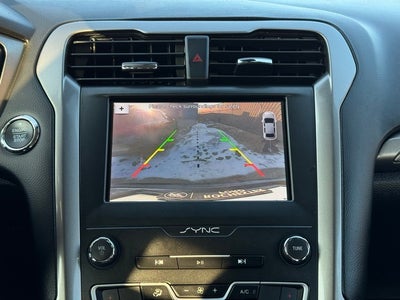 2019 Ford Fusion Hybrid SE w/ Navigation + Adaptive Cruise