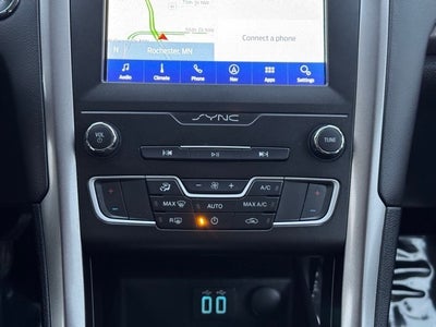 2020 Ford Fusion Hybrid SE w/ Navigation + Remote Start via Ford App