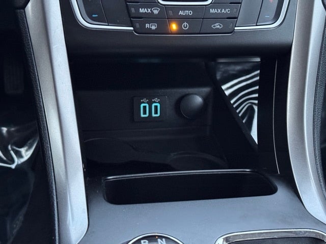 2020 Ford Fusion Hybrid SE w/ Navigation + Remote Start via Ford App