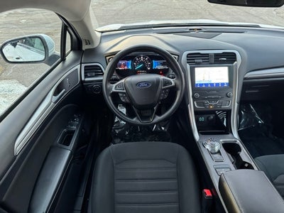 2020 Ford Fusion Hybrid SE w/ Navigation + Remote Start via Ford App