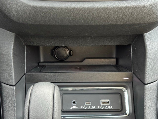 2024 Subaru Ascent Limited w/ Panoramic Moonroof + Surround View Monitor