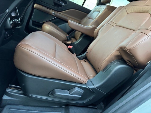 2022 Lincoln Aviator Reserve w/ Heated Steering Wheel + Trailer Tow Package