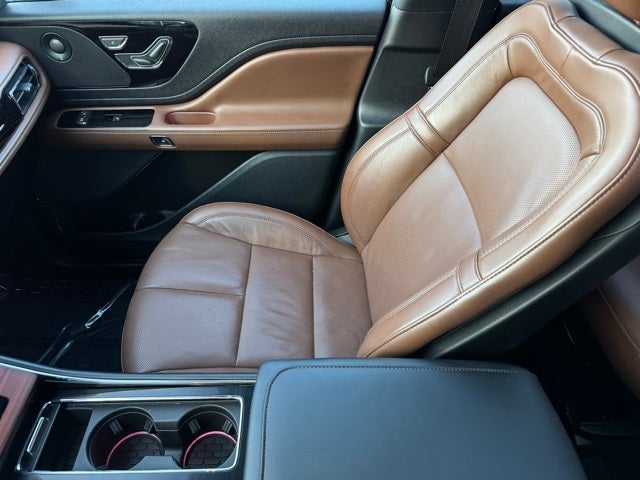 2022 Lincoln Aviator Reserve w/ Heated Steering Wheel + Trailer Tow Package