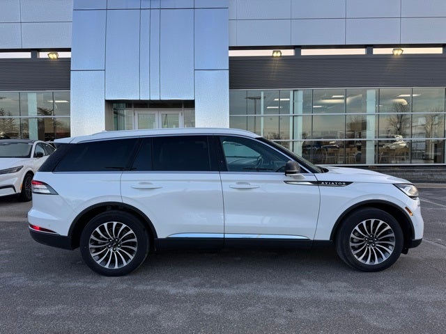2022 Lincoln Aviator Reserve w/ Heated Steering Wheel + Trailer Tow Package