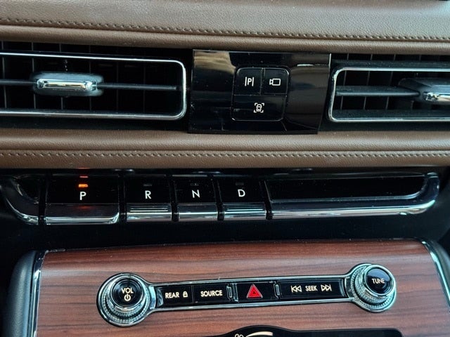 2022 Lincoln Aviator Reserve w/ Heated Steering Wheel + Trailer Tow Package