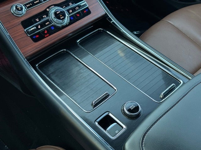 2022 Lincoln Aviator Reserve w/ Heated Steering Wheel + Trailer Tow Package