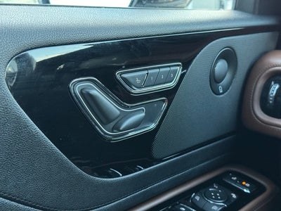 2022 Lincoln Aviator Reserve w/ Heated Steering Wheel + Trailer Tow Package