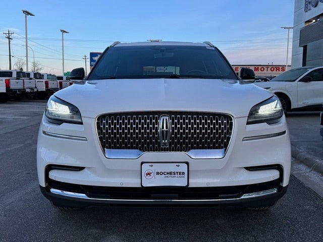 2022 Lincoln Aviator Reserve w/ Heated Steering Wheel + Trailer Tow Package