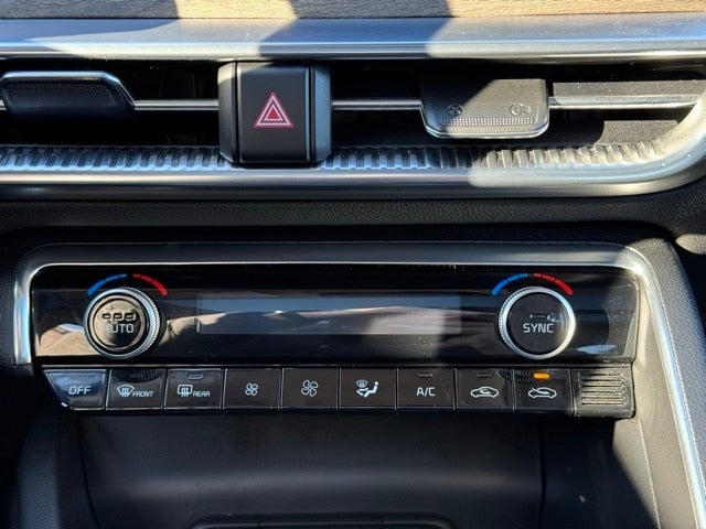 2024 Kia K5 EX w/ Panoramic Sunroof + Heated Steering Wheel