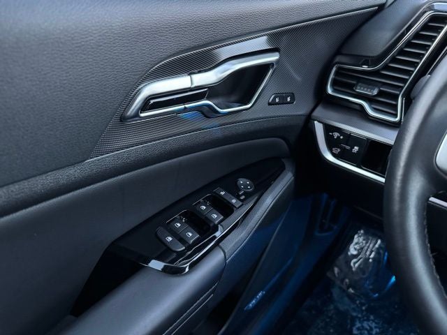 2024 Kia Sportage SX-Prestige w/ Power Moonroof + Heated Steering Wheel