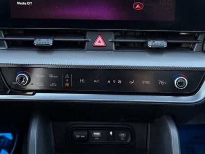 2024 Kia Sportage SX-Prestige w/ Power Moonroof + Heated Steering Wheel