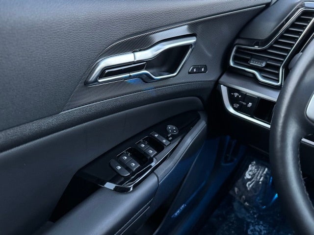 2024 Kia Sportage SX-Prestige w/ Power Moonroof + Heated Steering Wheel