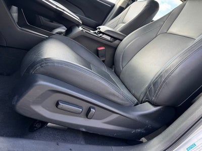 2018 Honda Clarity Plug-In Hybrid Touring w/ Navigation + Adaptive Cruise