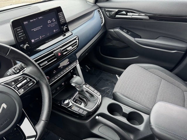 2023 Kia Seltos S w/ Intelligent Access + Remote Start