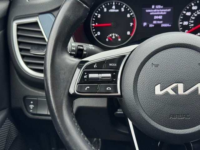 2023 Kia Seltos S w/ Intelligent Access + Remote Start