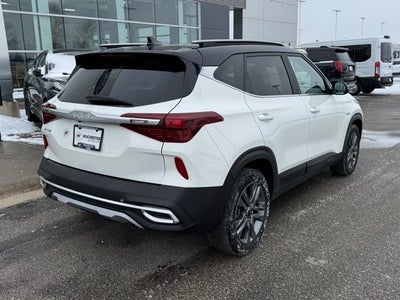 2023 Kia Seltos S w/ Intelligent Access + Remote Start