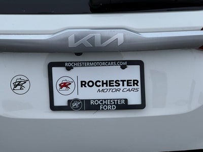 2023 Kia Seltos S w/ Intelligent Access + Remote Start