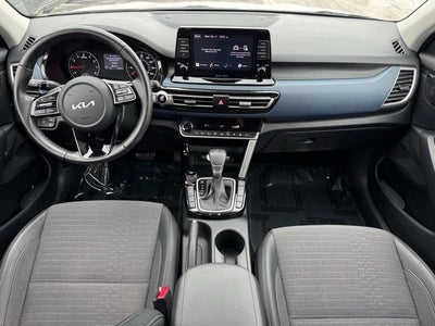 2023 Kia Seltos S w/ Intelligent Access + Remote Start
